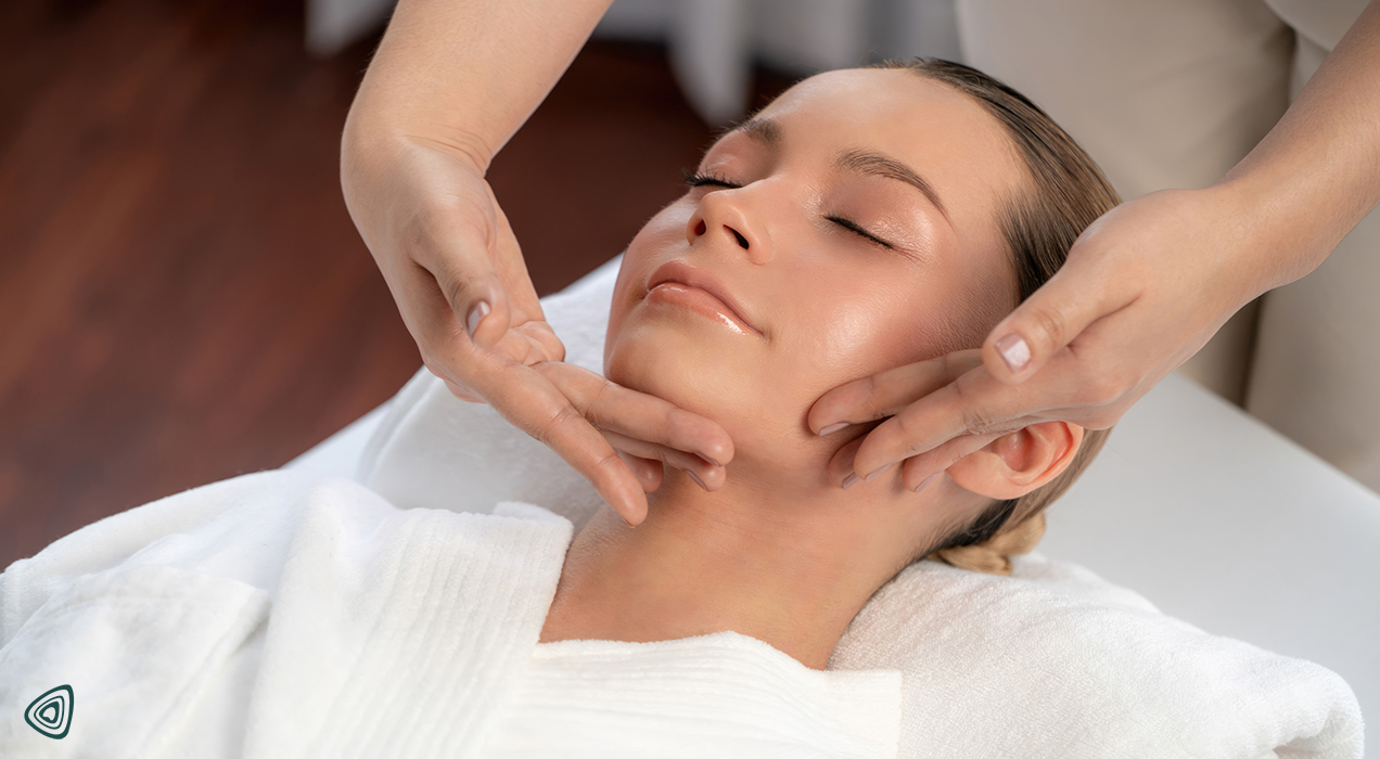 Lymphatic Massage Facial